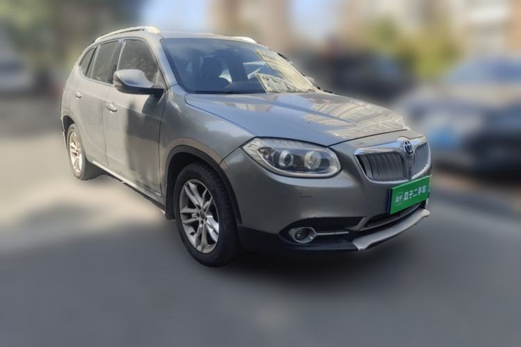 Used Brilliance V5 2012 1.6L Automatic Luxury Version Front Right 45 Deg
