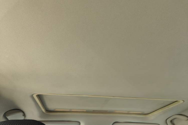 Used Brilliance V5 2012 1.6L Automatic Luxury Version Headliner