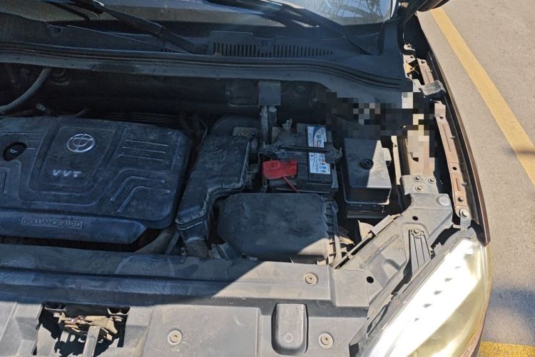 Used Brilliance V5 2012 1.6L Automatic Luxury Version Engine Bay Left