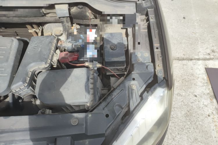Used Brilliance V5 2012 1.6L Automatic Luxury Version Engine Bay Left