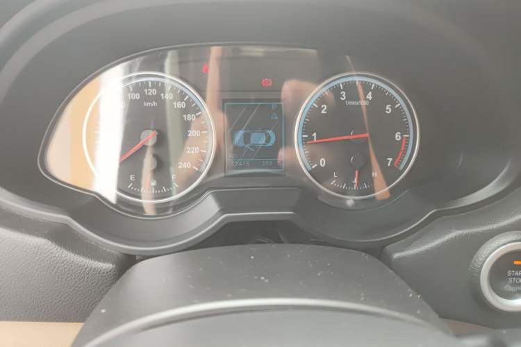Used Brilliance V5 2012 1.6L Automatic Luxury Version Instrument Cluster