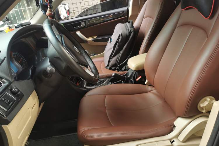 Used Brilliance V5 2012 1.5T Automatic Two-Wheel Drive Luxury Version Left Front Seat