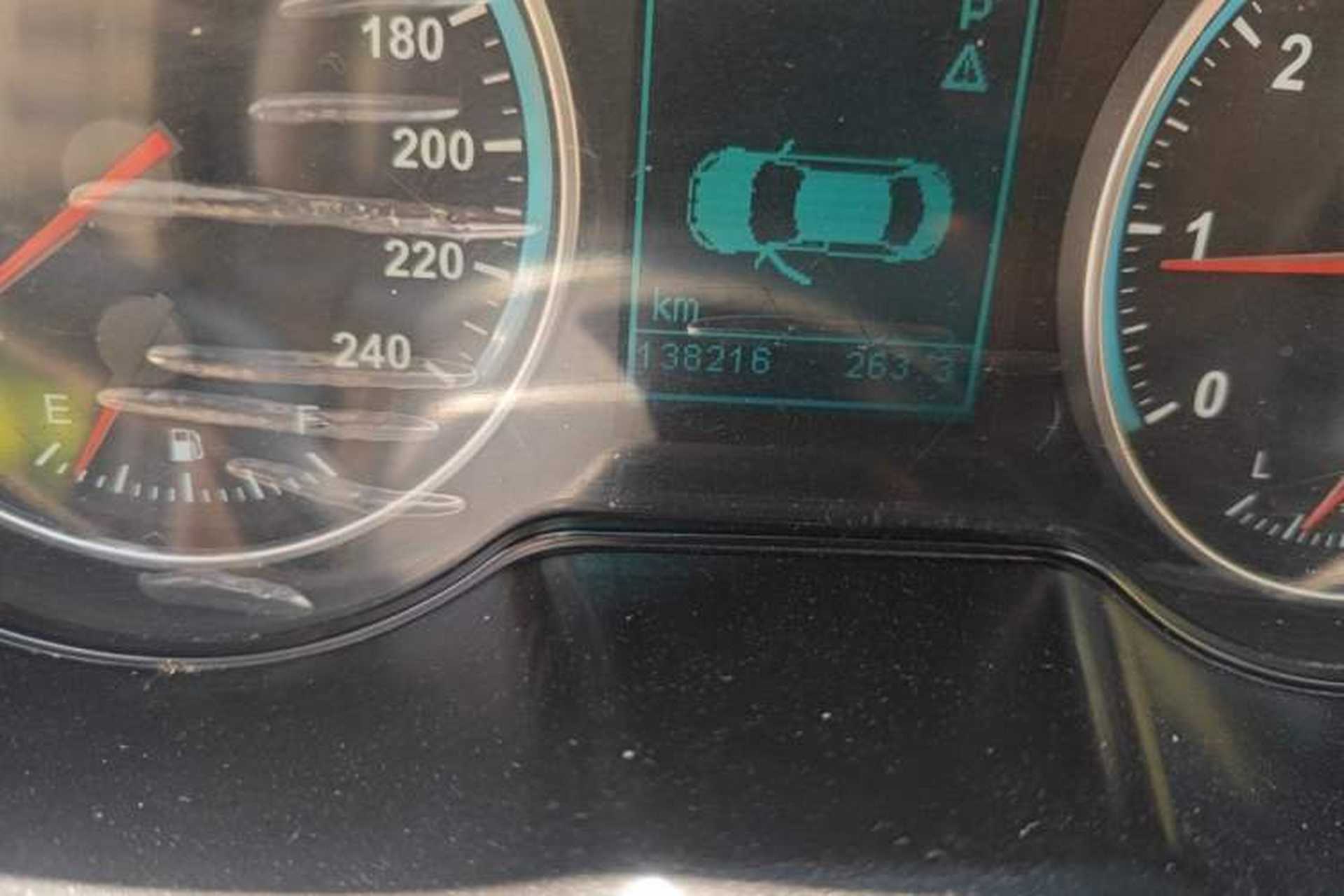 Used Brilliance V5 2012 1.6L Automatic Luxury Version Odometer Close Up