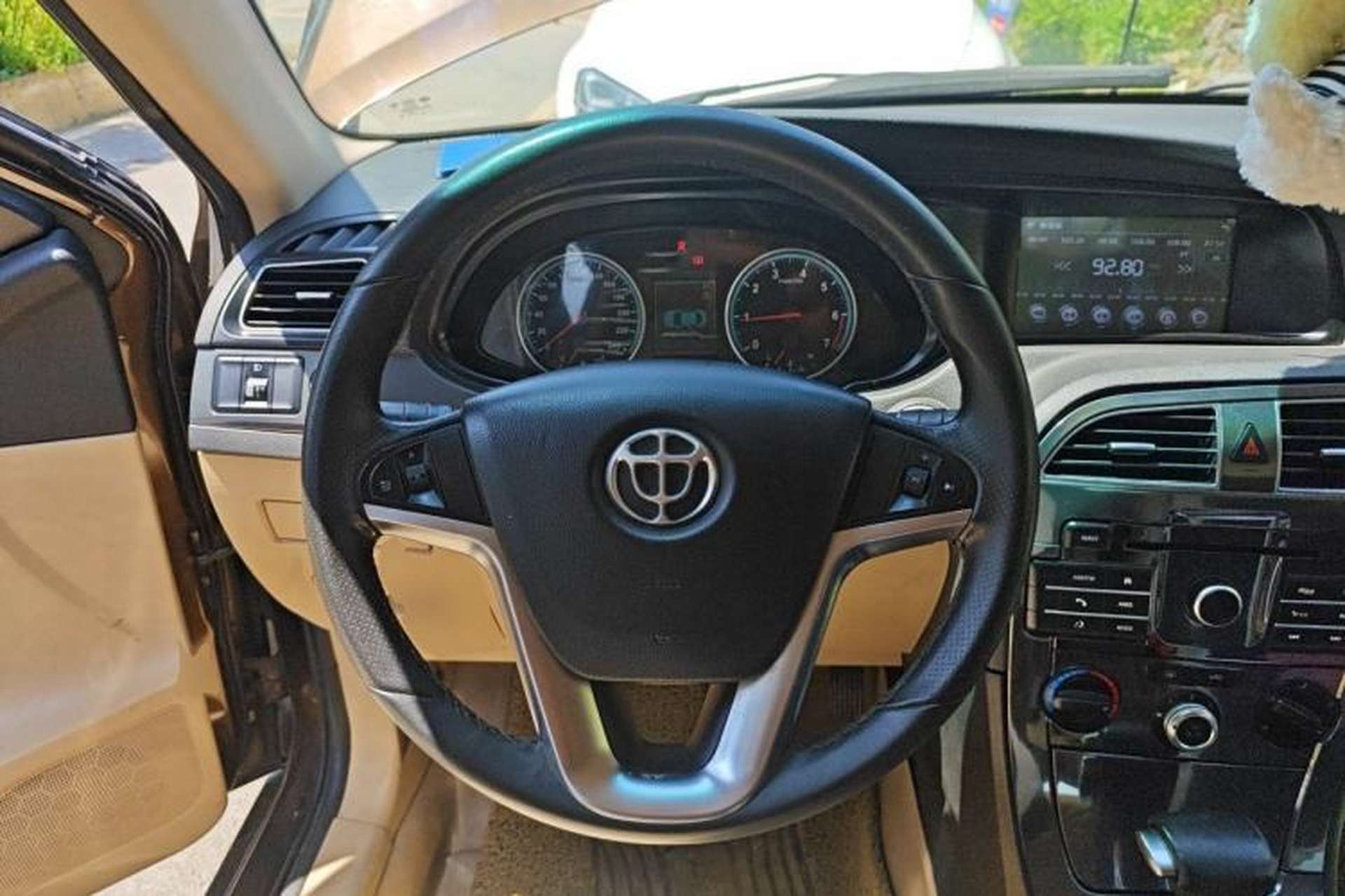 Used Brilliance V5 2012 1.6L Automatic Luxury Version Steering Wheel