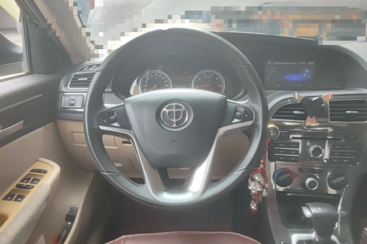 Used Brilliance V5 2012 1.6L Automatic Luxury Version Steering Wheel