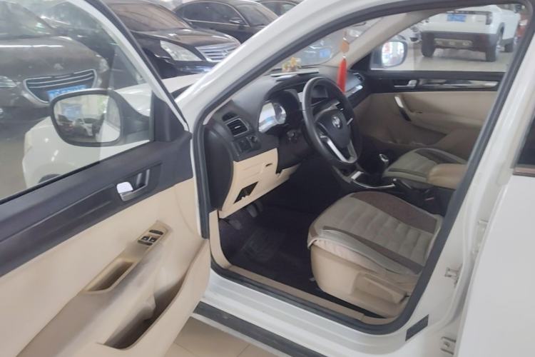 Used Brilliance V5 2012 1.6L Manual Luxury Model Driver Seat