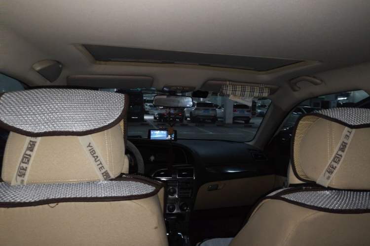 Used Brilliance V5 2012 1.6L Automatic Luxury Version Headliner