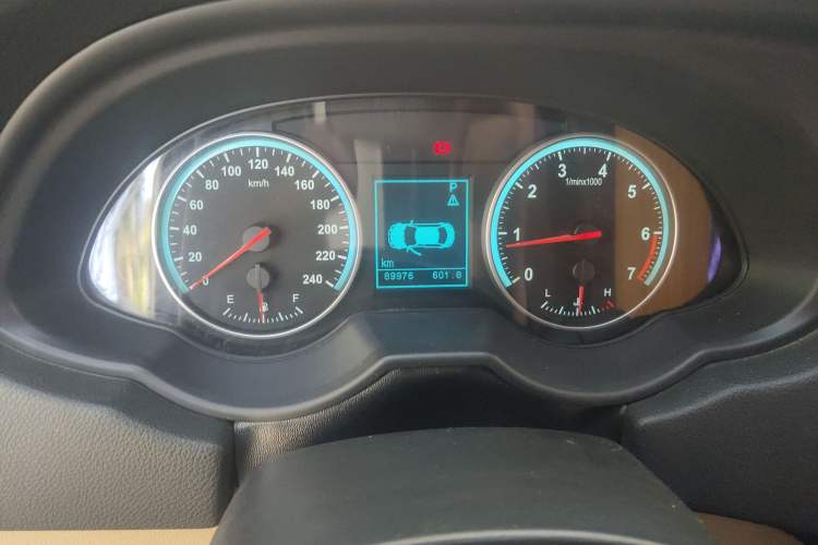 Used Brilliance V5 2012 1.6L Automatic Prestige Model Instrument Cluster