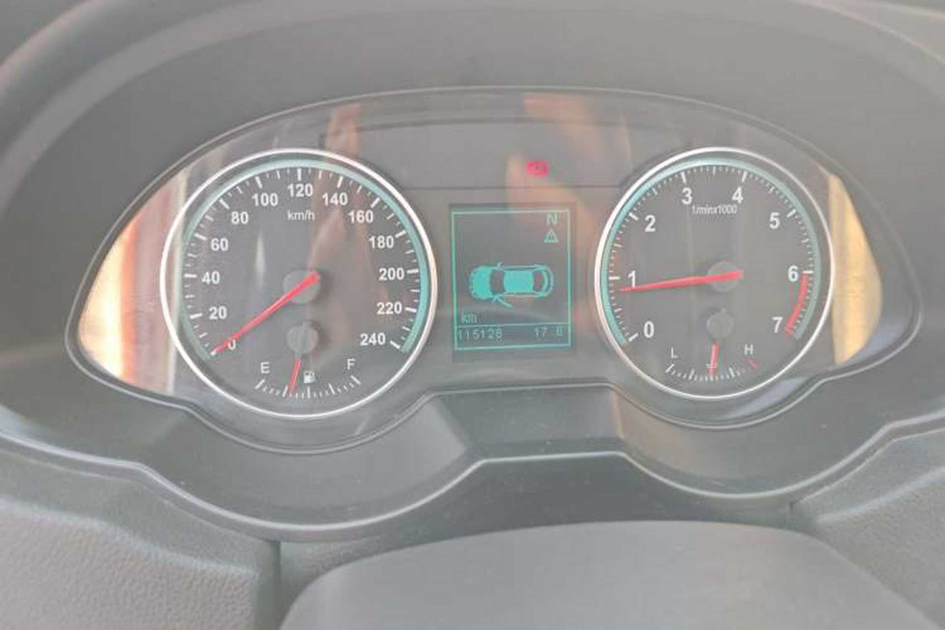 Used Brilliance V5 2012 1.5T Automatic Two-Wheel Drive Sport Version Instrument Cluster