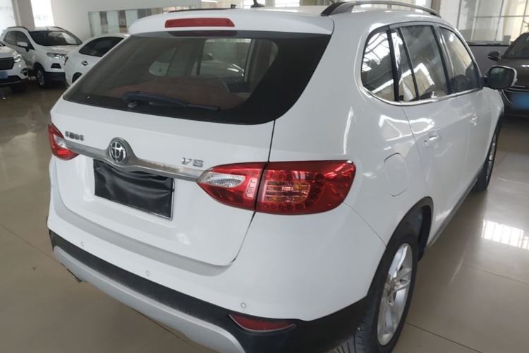 Used Brilliance V5 2012 1.6L Manual Luxury Model Rear Right 45 Deg