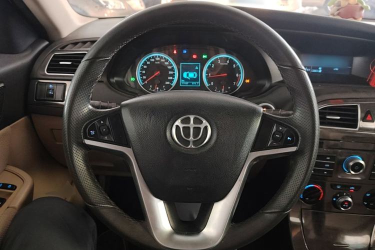 Used Brilliance V5 2012 1.6L Manual Luxury Model Steering Wheel