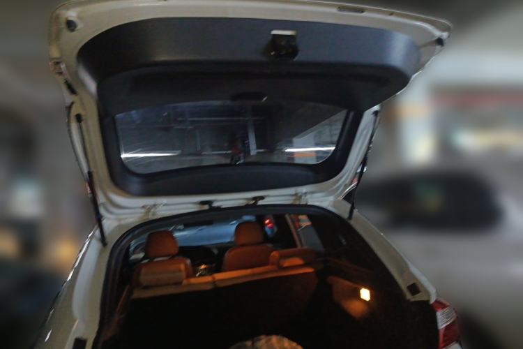 Used Brilliance V5 2012 1.5T Automatic Two-Wheel Drive Luxury Version Trunk