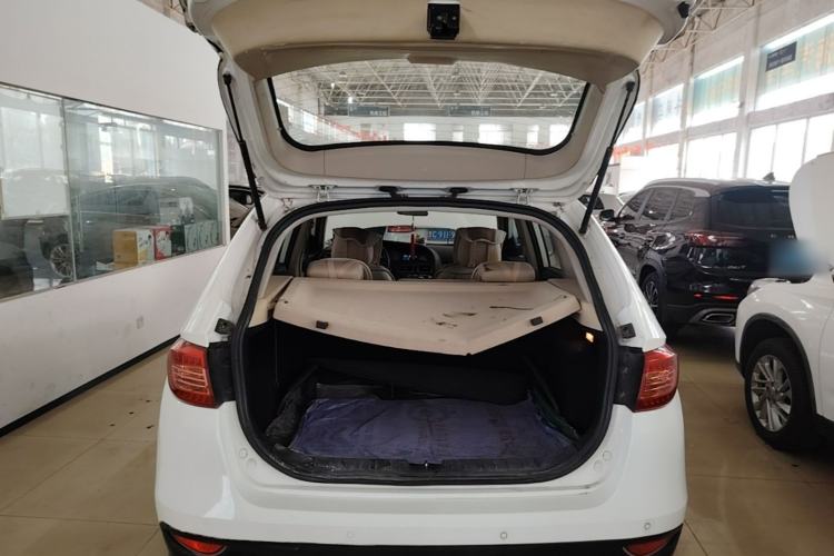 Used Brilliance V5 2012 1.6L Manual Luxury Model Trunk