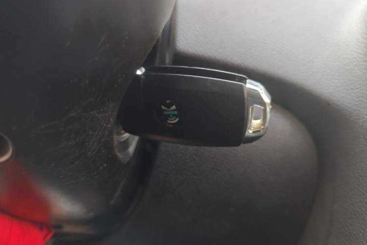 Used Brilliance V5 2012 1.5T Automatic Two-Wheel Drive Sport Version Vehicle Key