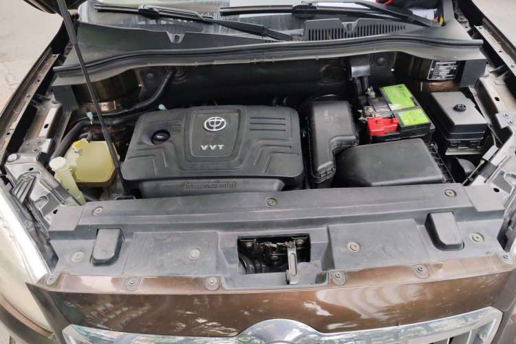 Used Brilliance V5 2012 1.6L Automatic Luxury Version Engine Bay