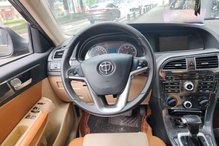 Used Brilliance V5 2012 1.6L Automatic Luxury Version Steering Wheel
