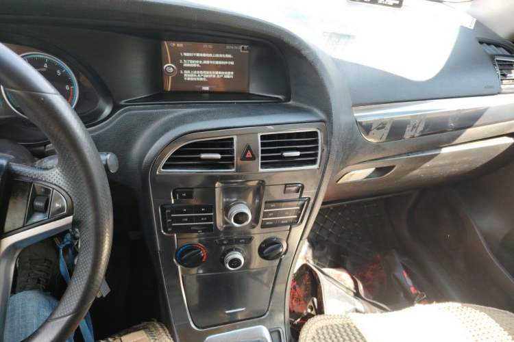 Used Brilliance V5 2014 1.6L Manual Comfort Model Audio And AC Panel