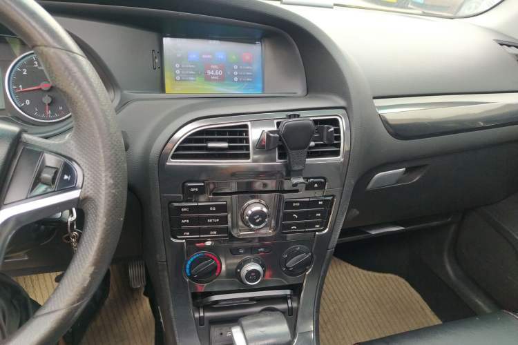 Used Brilliance V5 2014 1.5T Automatic Two-Wheel Drive Sport Model Audio And AC Panel