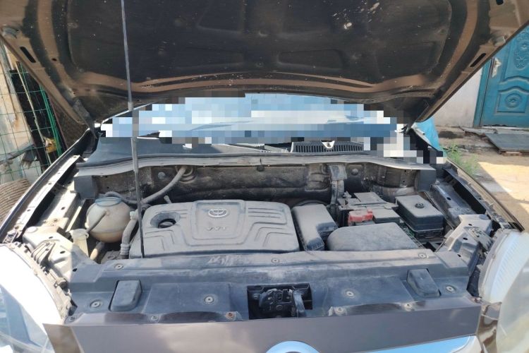 Used Brilliance V5 2014 1.6L Manual Comfort Model Engine Bay