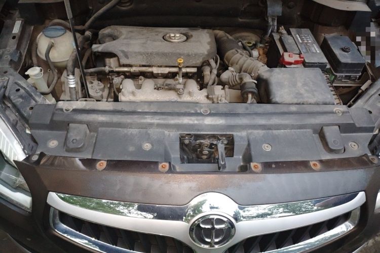 Used Brilliance V5 2014 1.5T Automatic Two-Wheel Drive Luxury Version Engine Bay
