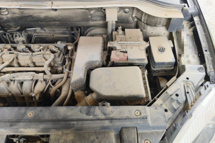 Used Brilliance V5 2014 1.6L Manual Comfort Model Engine Bay Left