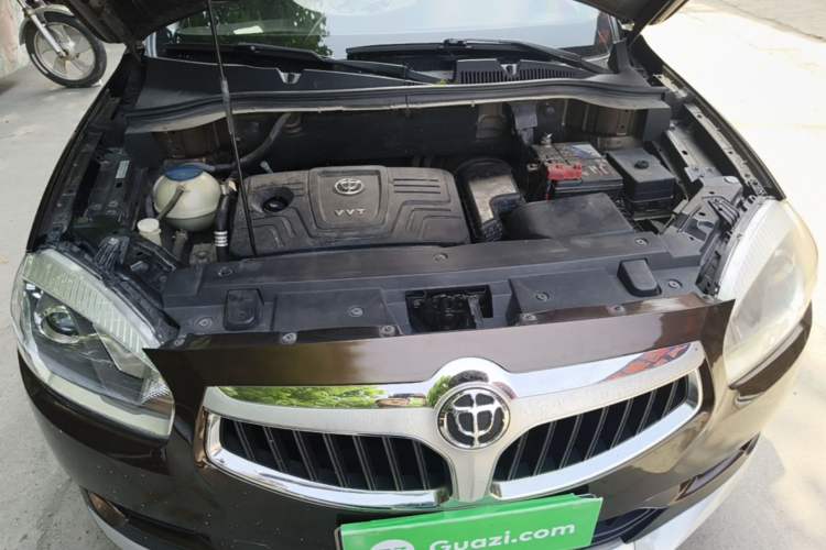 Used Brilliance V5 2014 1.6L Manual Comfort Model Engine Bay