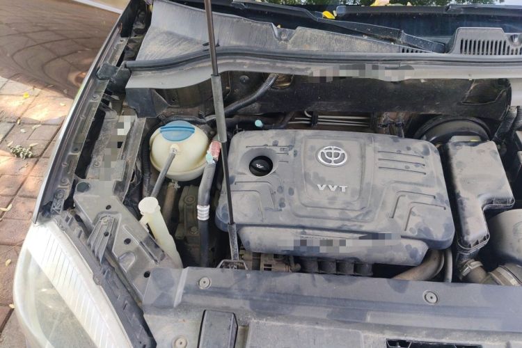 Used Brilliance V5 2014 1.6L Automatic Luxury Model Engine Bay Right