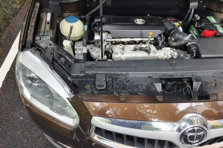 Used Brilliance V5 2014 1.5T Automatic Two-Wheel Drive Sport Model Engine Bay Right