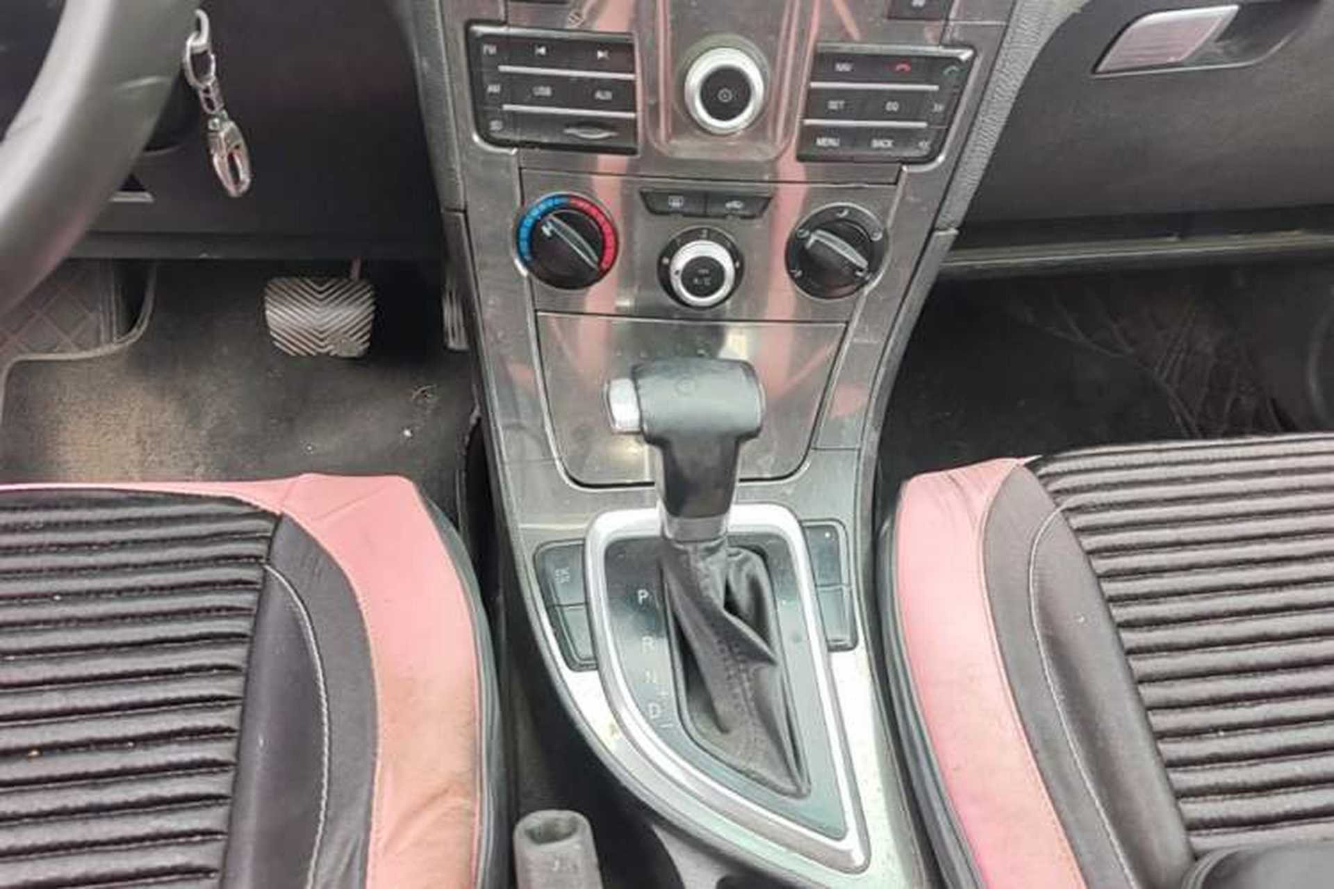 Used Brilliance V5 2014 1.5T Automatic Two-Wheel Drive Sport Model Gear Lever