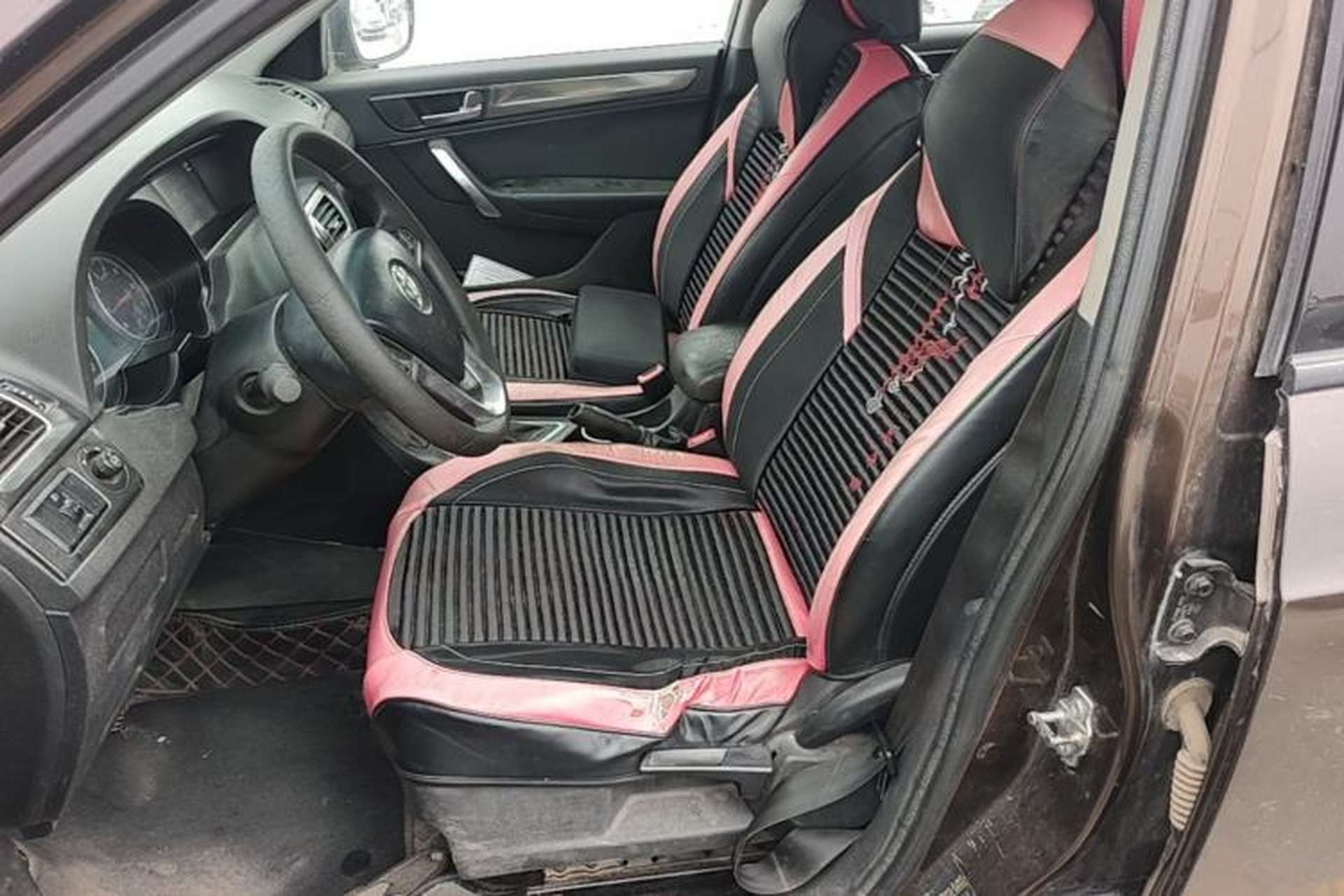 Used Brilliance V5 2014 1.5T Automatic Two-Wheel Drive Sport Model Left Front Seat