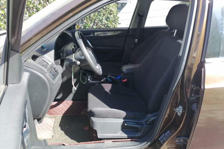 Used Brilliance V5 2014 1.6L Manual Comfort Model Left Front Seat
