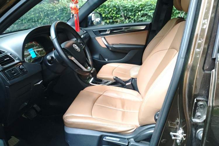 Used Brilliance V5 2014 1.5T Automatic Two-Wheel Drive Luxury Version Left Front Seat