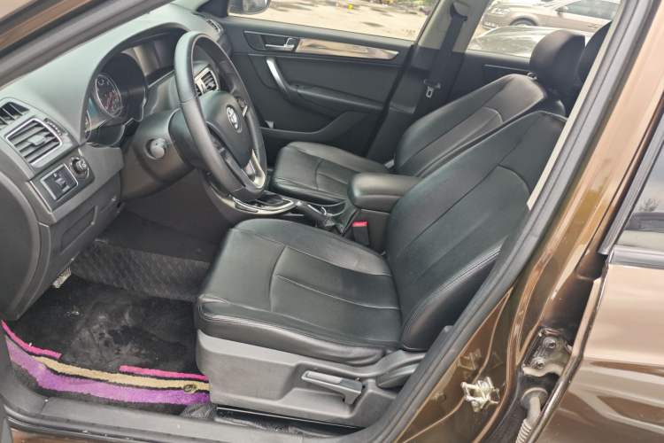 Used Brilliance V5 2014 1.5T Automatic Two-Wheel Drive Sport Model Left Front Seat