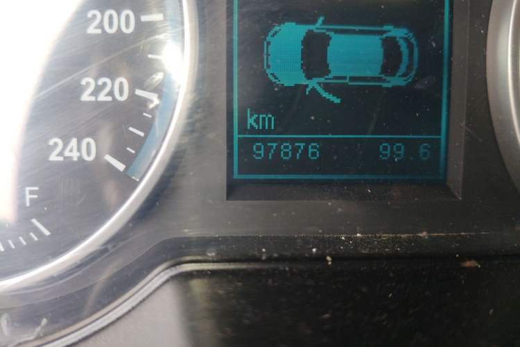 Used Brilliance V5 2014 1.6L Automatic Luxury Model Odometer Close Up