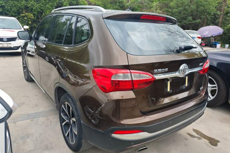 Used Brilliance V5 2014 1.5T Automatic Two-Wheel Drive Sport Model Rear Left 45 Deg
