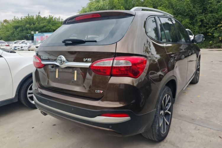 Used Brilliance V5 2014 1.5T Automatic Two-Wheel Drive Sport Model Rear Right 45 Deg