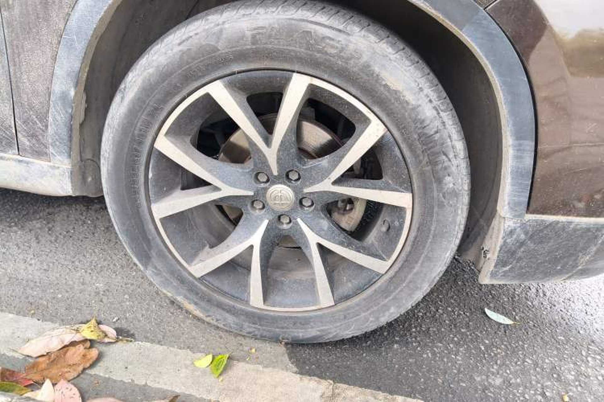 Used Brilliance V5 2014 1.6L Manual Comfort Model Right Front Wheel Hub
