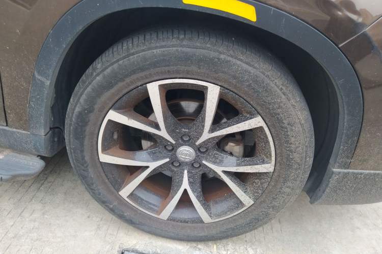 Used Brilliance V5 2014 1.5T Automatic Two-Wheel Drive Sport Model Right Front Wheel Hub