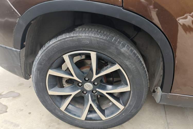 Used Brilliance V5 2014 1.5T Automatic Two-Wheel Drive Sport Model Right Rear Wheel Hub