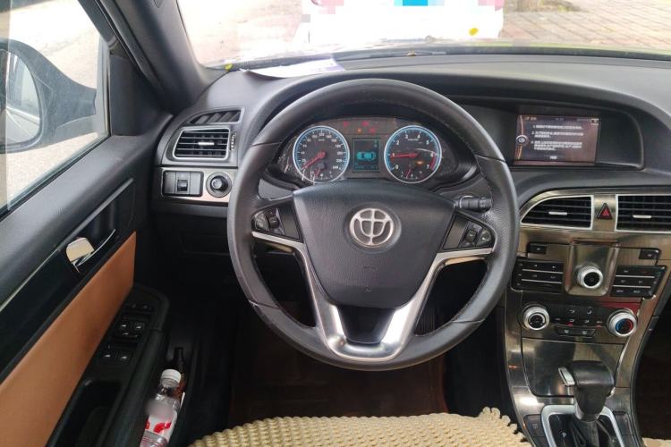 Used Brilliance V5 2014 1.6L Automatic Luxury Model Steering Wheel