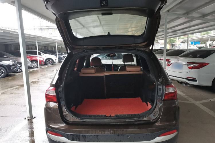 Used Brilliance V5 2014 1.5T Automatic Two-Wheel Drive Luxury Version Trunk