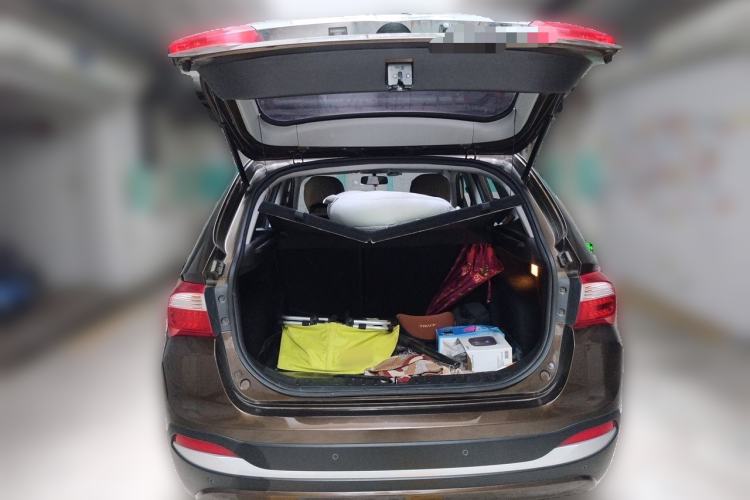 Used Brilliance V5 2014 1.6L Automatic Comfort Model Trunk