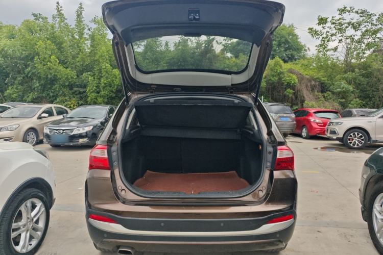Used Brilliance V5 2014 1.5T Automatic Two-Wheel Drive Sport Model Trunk