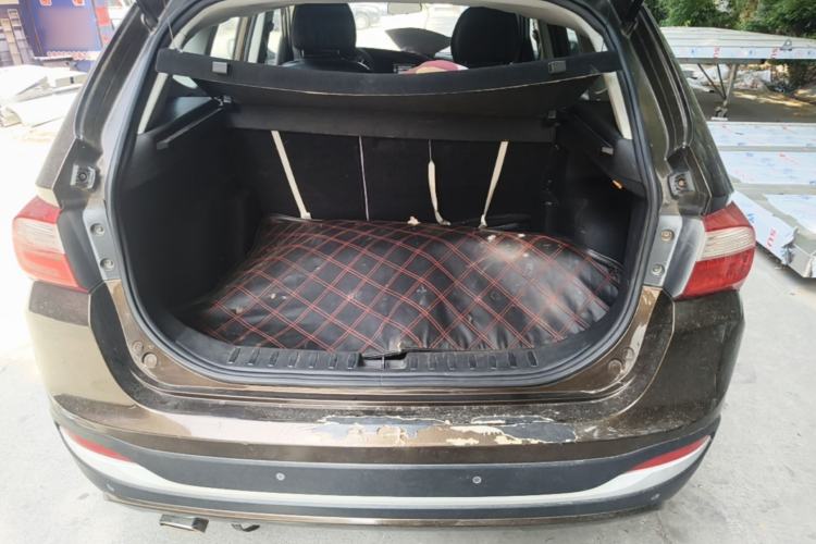 Used Brilliance V5 2014 1.6L Manual Comfort Model Trunk