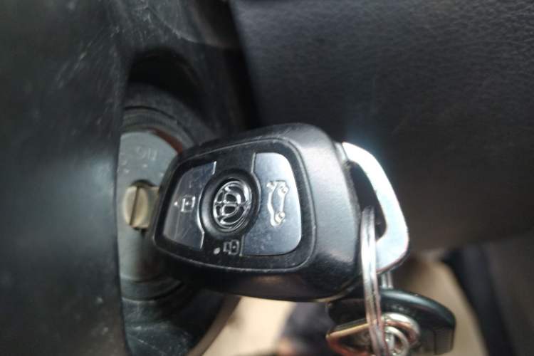 Used Brilliance V5 2014 1.5T Automatic Two-Wheel Drive Sport Model Vehicle Key