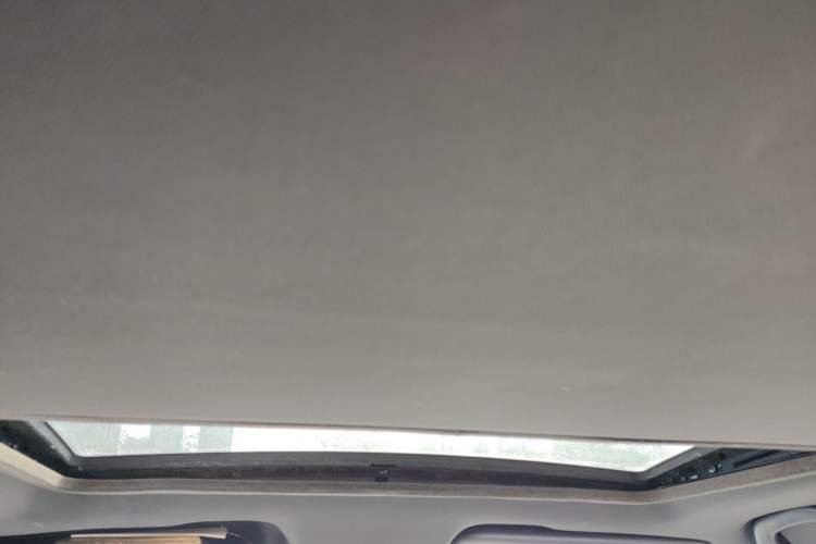 Used Brilliance V5 2014 1.6L Manual Luxury Model Headliner
