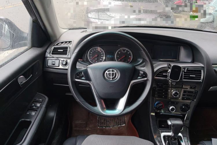Used Brilliance V5 2014 1.5T Automatic Two-Wheel Drive Sport Model Steering Wheel