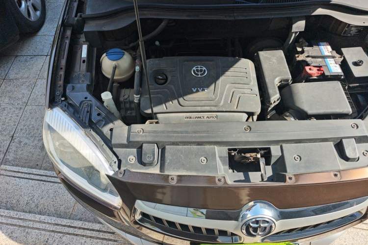 Used Brilliance V5 2014 1.6L Manual Luxury Model Engine Bay Right