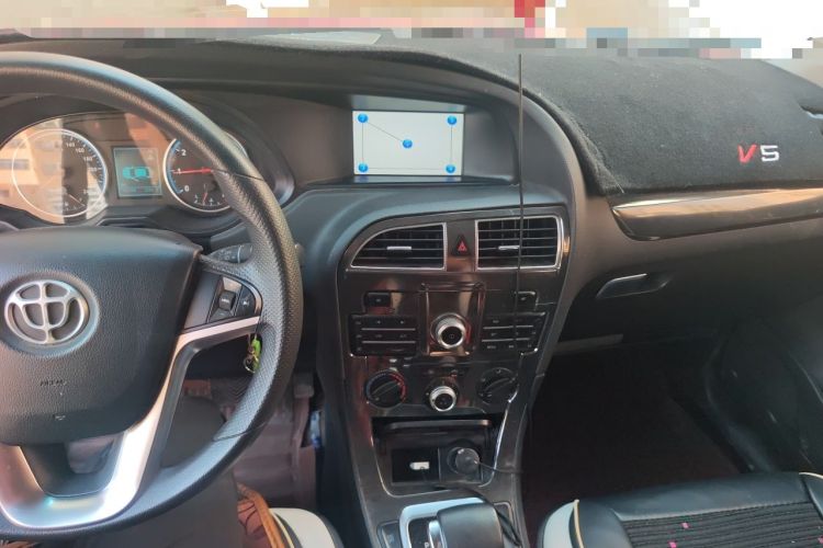 Used Brilliance V5 2014 1.5T Automatic Two-Wheel Drive Sport Model Audio And AC Panel