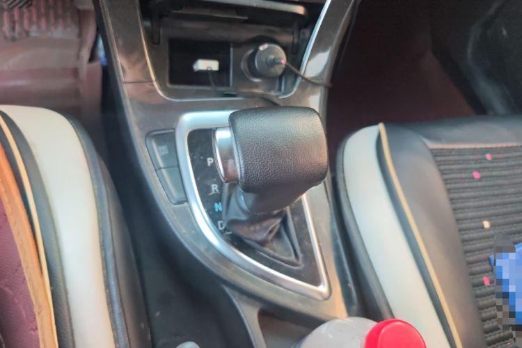 Used Brilliance V5 2014 1.5T Automatic Two-Wheel Drive Sport Model Gear Lever